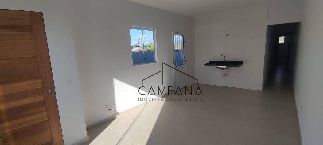 Casa à venda com 2 quartos, 58m² - Foto 2