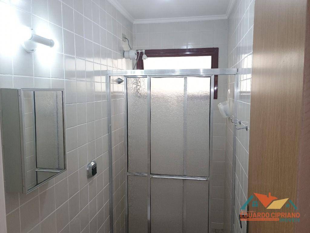 Apartamento para alugar com 2 quartos, 70m² - Foto 8