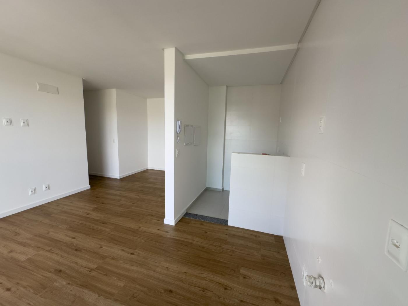 Apartamento à venda com 2 quartos, 67m² - Foto 3