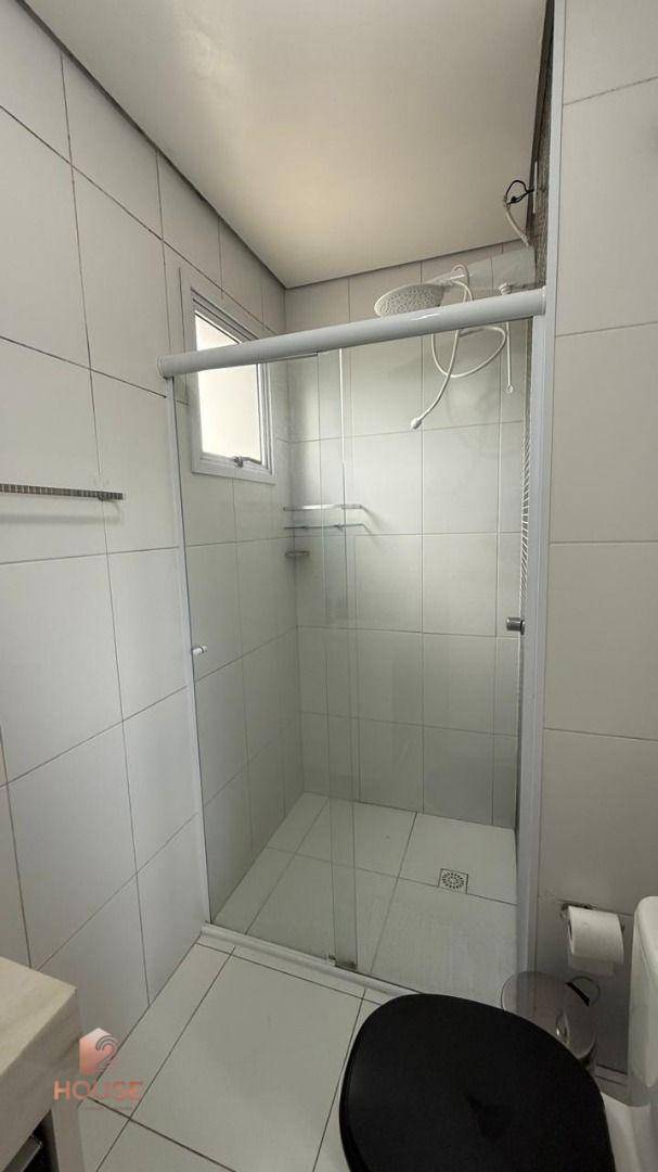 Apartamento para alugar com 3 quartos, 86m² - Foto 15