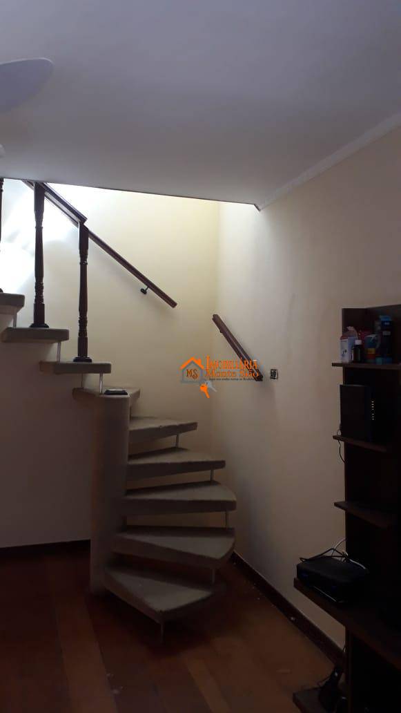 Sobrado à venda com 3 quartos, 200m² - Foto 3