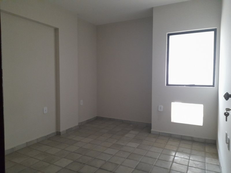 Apartamento à venda com 3 quartos, 81m² - Foto 5