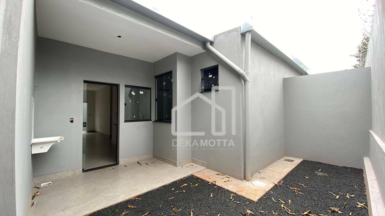 Casa à venda com 2 quartos, 65m² - Foto 4