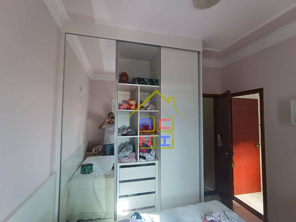 Sobrado à venda e aluguel com 3 quartos, 180m² - Foto 37