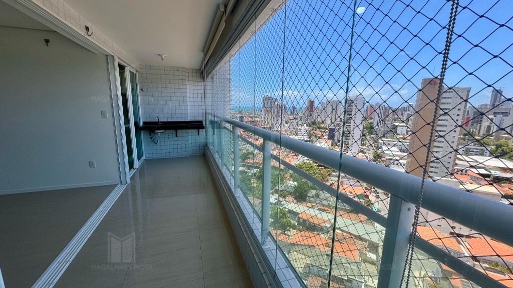 Apartamento à venda com 3 quartos, 110m² - Foto 2