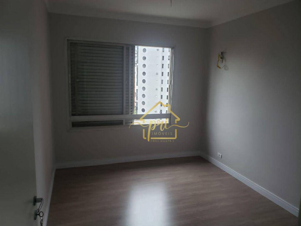 Apartamento à venda com 3 quartos, 130m² - Foto 3