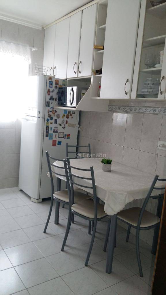 Apartamento à venda com 2 quartos, 64m² - Foto 7