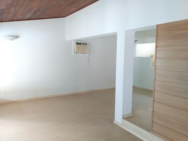 Casa de Condomínio à venda e aluguel com 3 quartos, 249m² - Foto 5