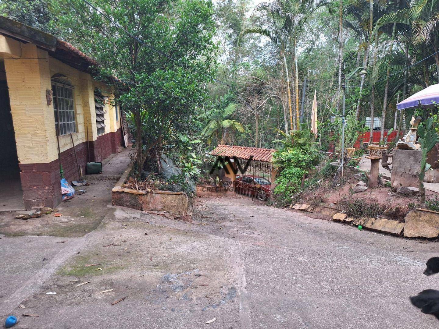 Casa à venda com 4 quartos, 297m² - Foto 12