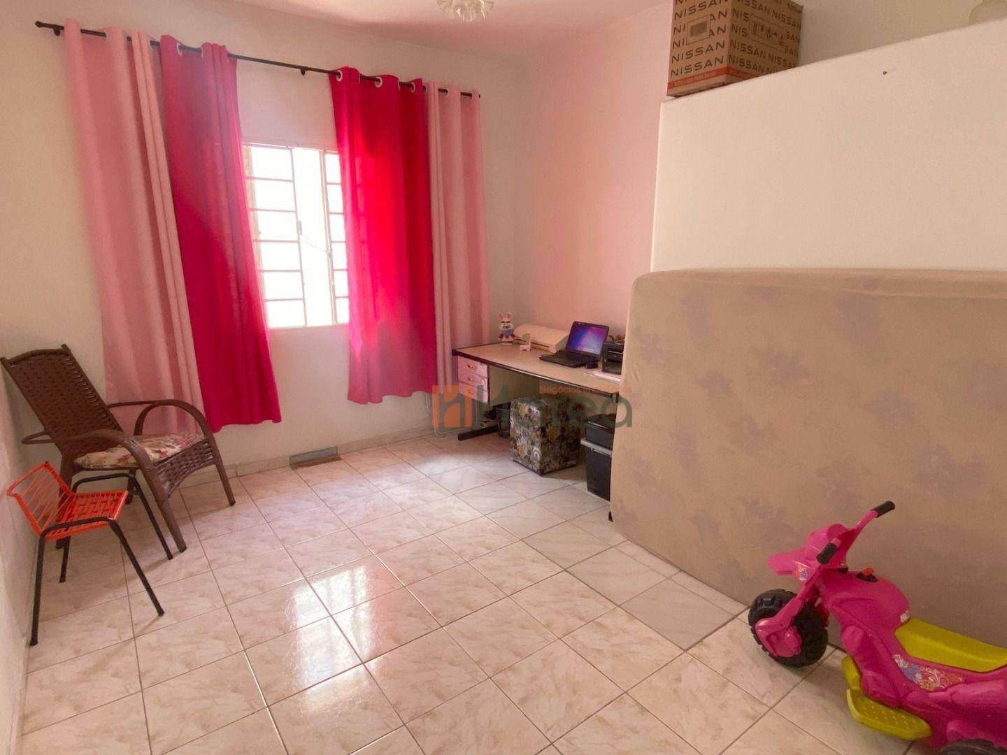 Casa, 3 quartos, 240 m² - Foto 3