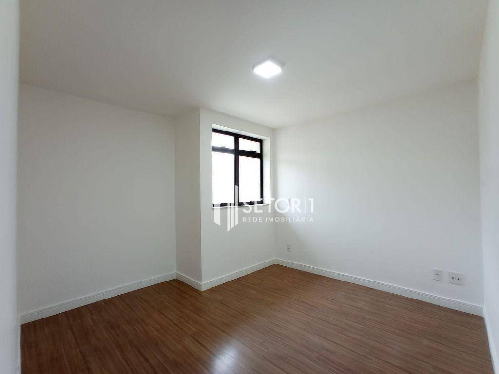 Apartamento para alugar com 2 quartos, 106m² - Foto 12
