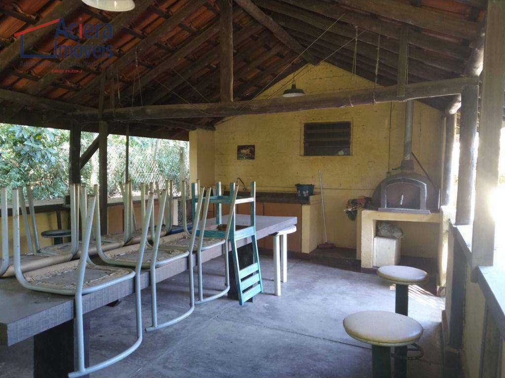 Casa de Condomínio à venda com 3 quartos, 300m² - Foto 19