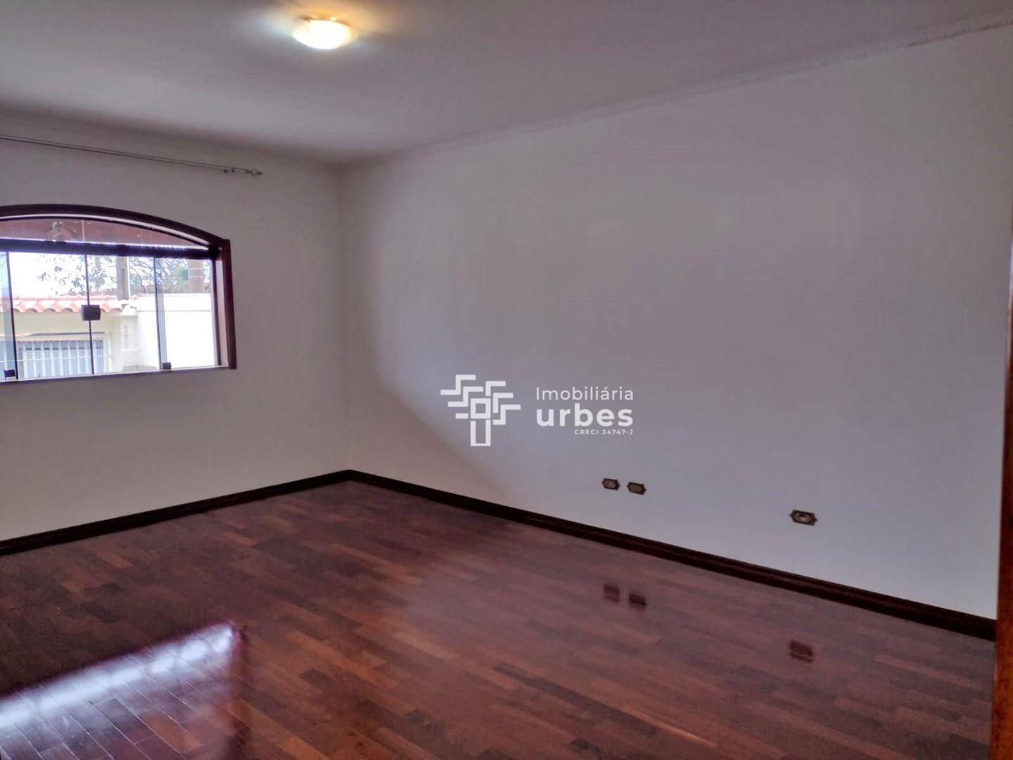 Casa à venda com 3 quartos, 247m² - Foto 4