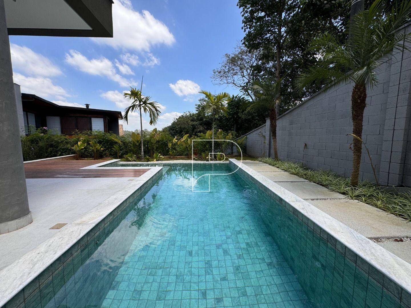 Casa de Condomínio à venda com 4 quartos, 538m² - Foto 2