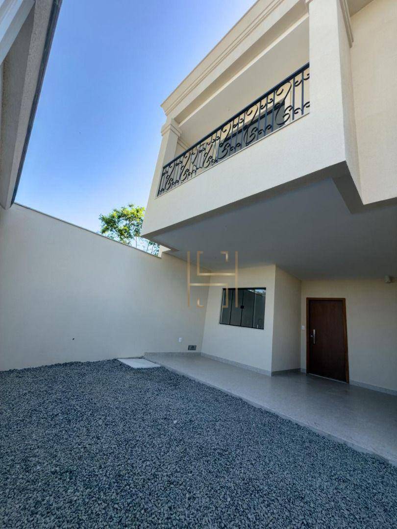Casa, 3 quartos, 128 m² - Foto 1
