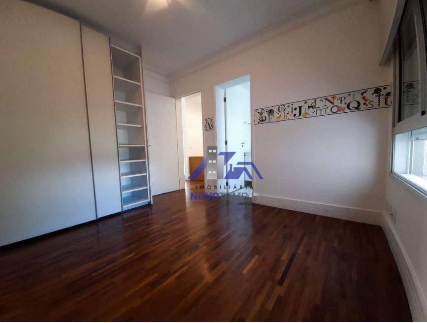 Apartamento para alugar com 3 quartos, 196m² - Foto 13