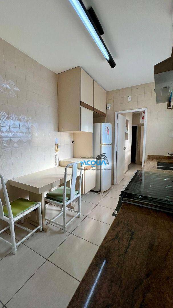 Apartamento à venda com 3 quartos, 125m² - Foto 8