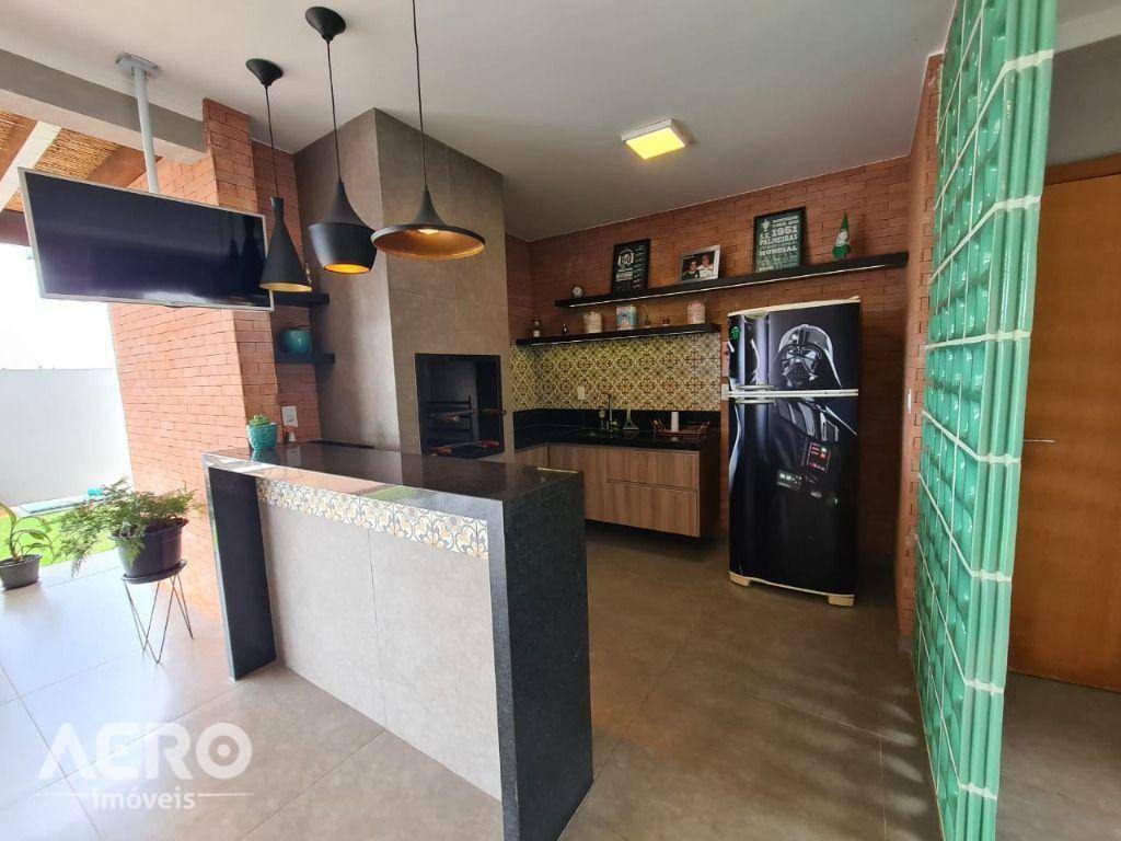 Casa de Condomínio à venda com 3 quartos, 330m² - Foto 14