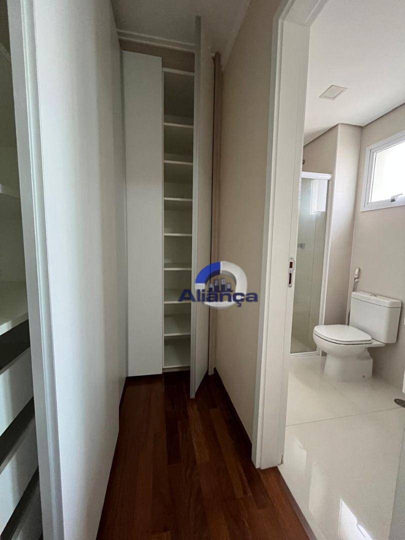 Apartamento à venda com 3 quartos, 220m² - Foto 15