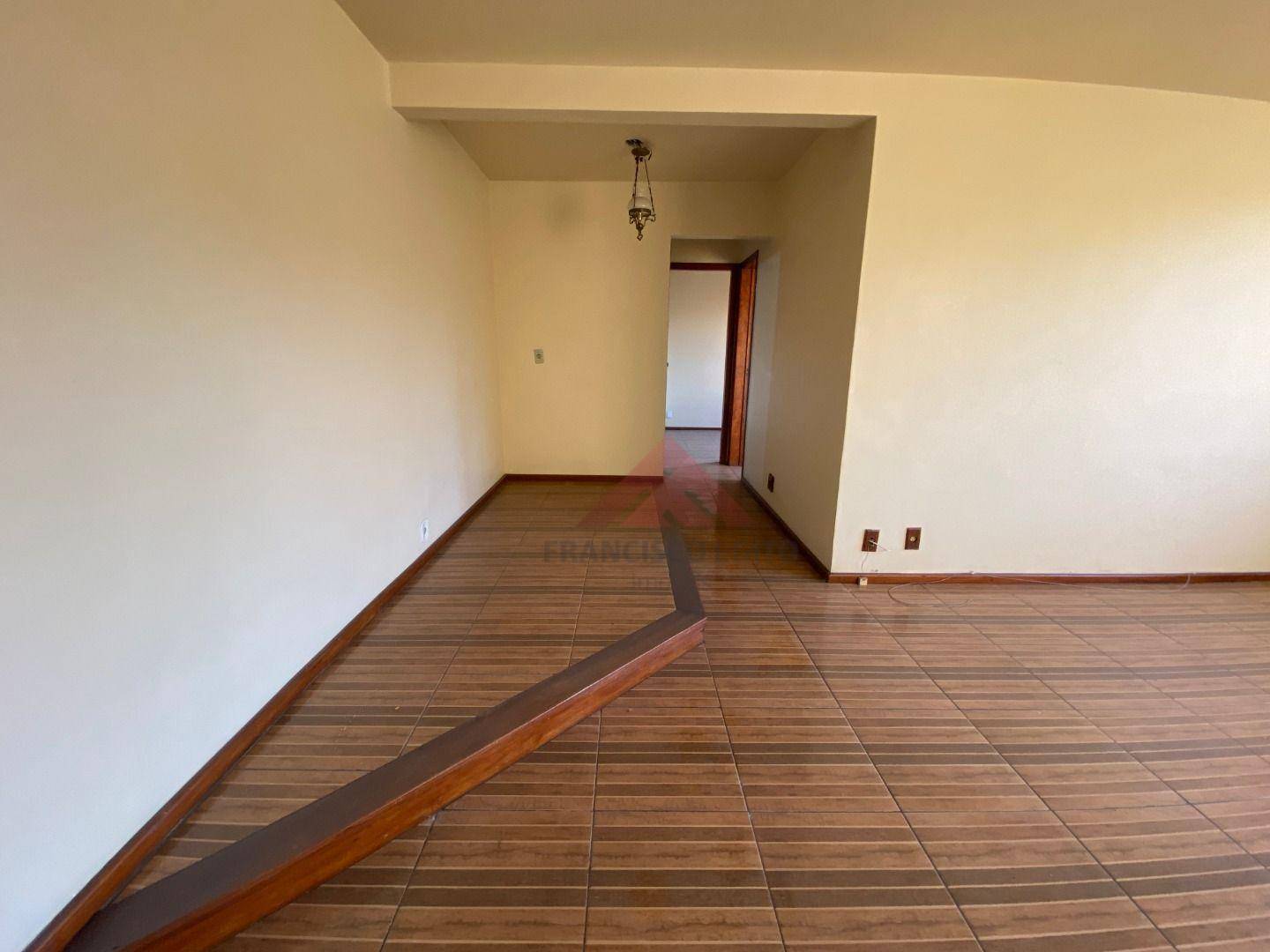 Apartamento à venda com 2 quartos, 70m² - Foto 1