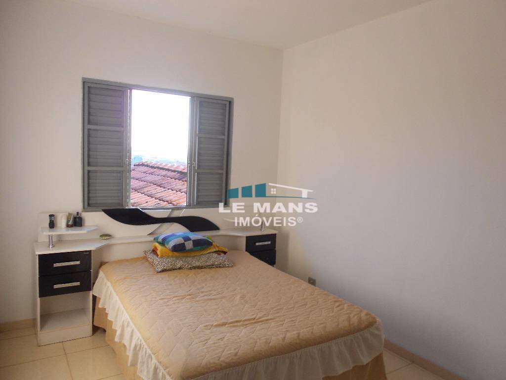 Casa à venda com 3 quartos, 168m² - Foto 12