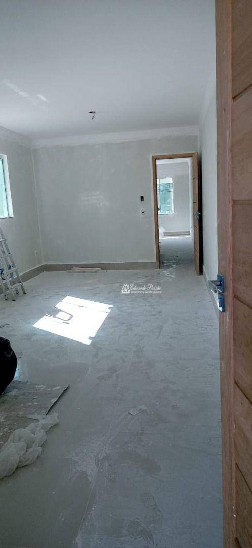 Sobrado à venda com 3 quartos, 130m² - Foto 4