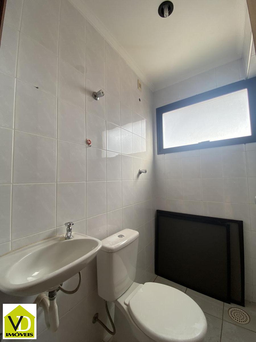 Apartamento à venda com 3 quartos, 180m² - Foto 11