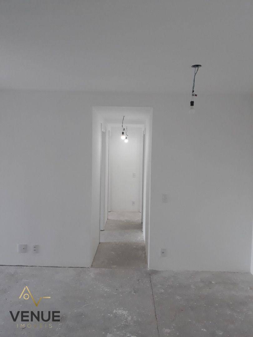 Apartamento à venda com 3 quartos, 76m² - Foto 7