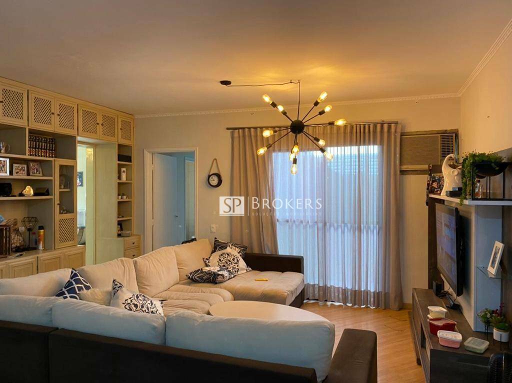 Casa à venda com 3 quartos, 177m² - Foto 1