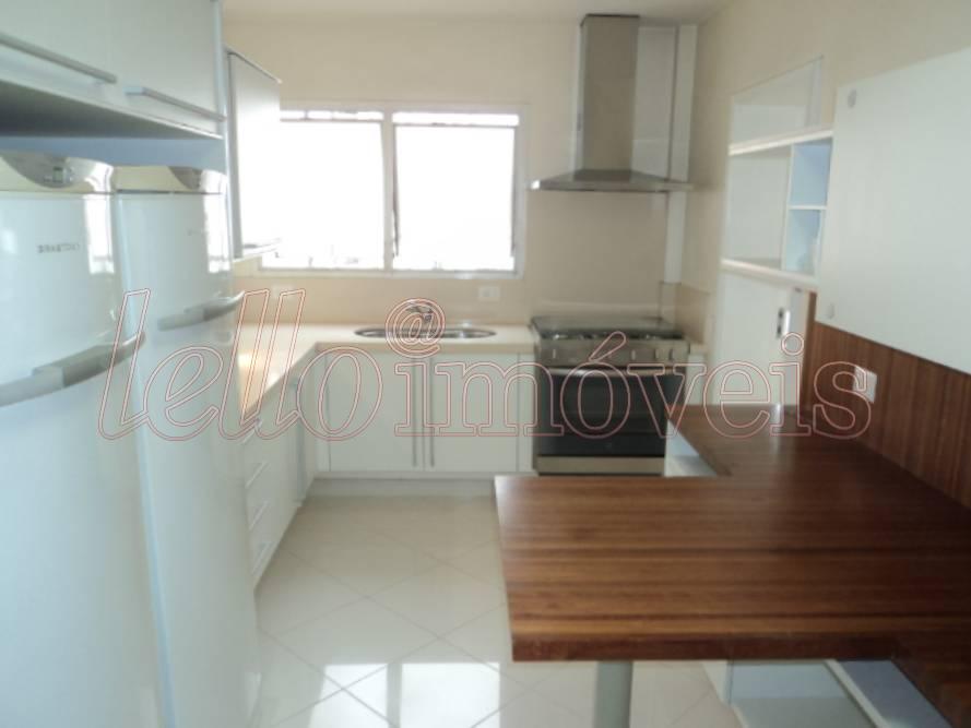 Apartamento para alugar com 3 quartos, 220m² - Foto 12