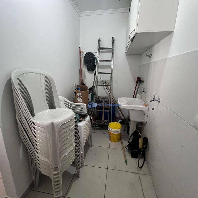 Casa para alugar com 2 quartos, 147m² - Foto 6