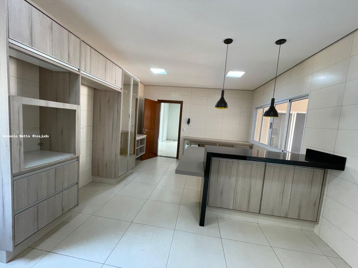 Casa à venda com 4 quartos, 280m² - Foto 15