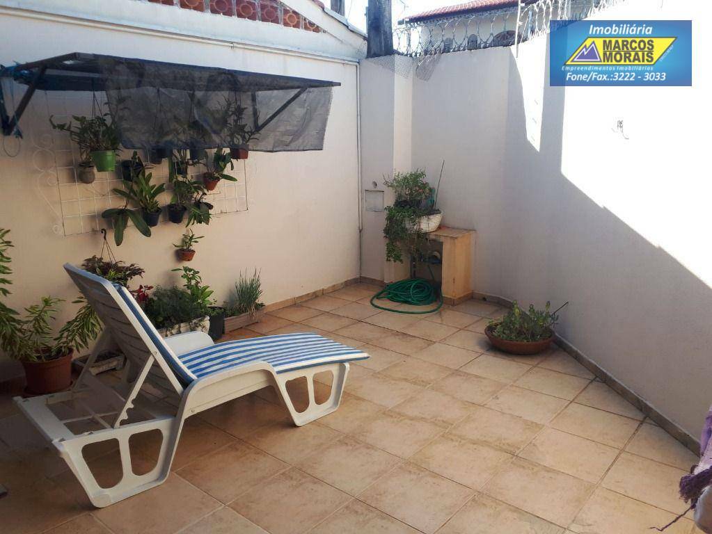 Casa à venda com 3 quartos, 202m² - Foto 22