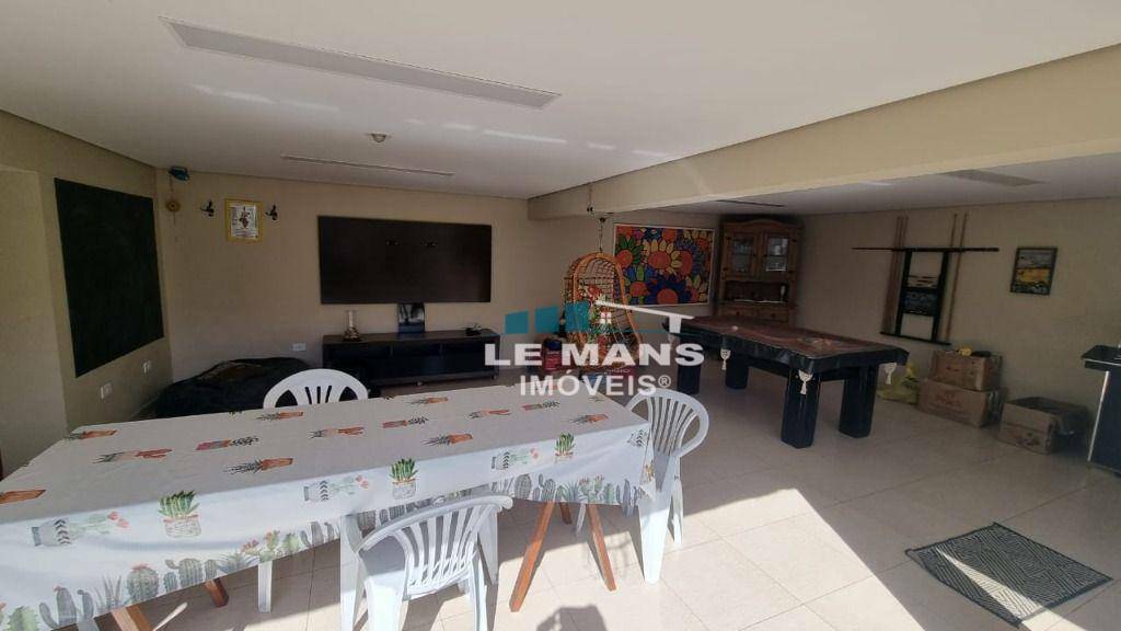 Casa à venda com 3 quartos, 237m² - Foto 47