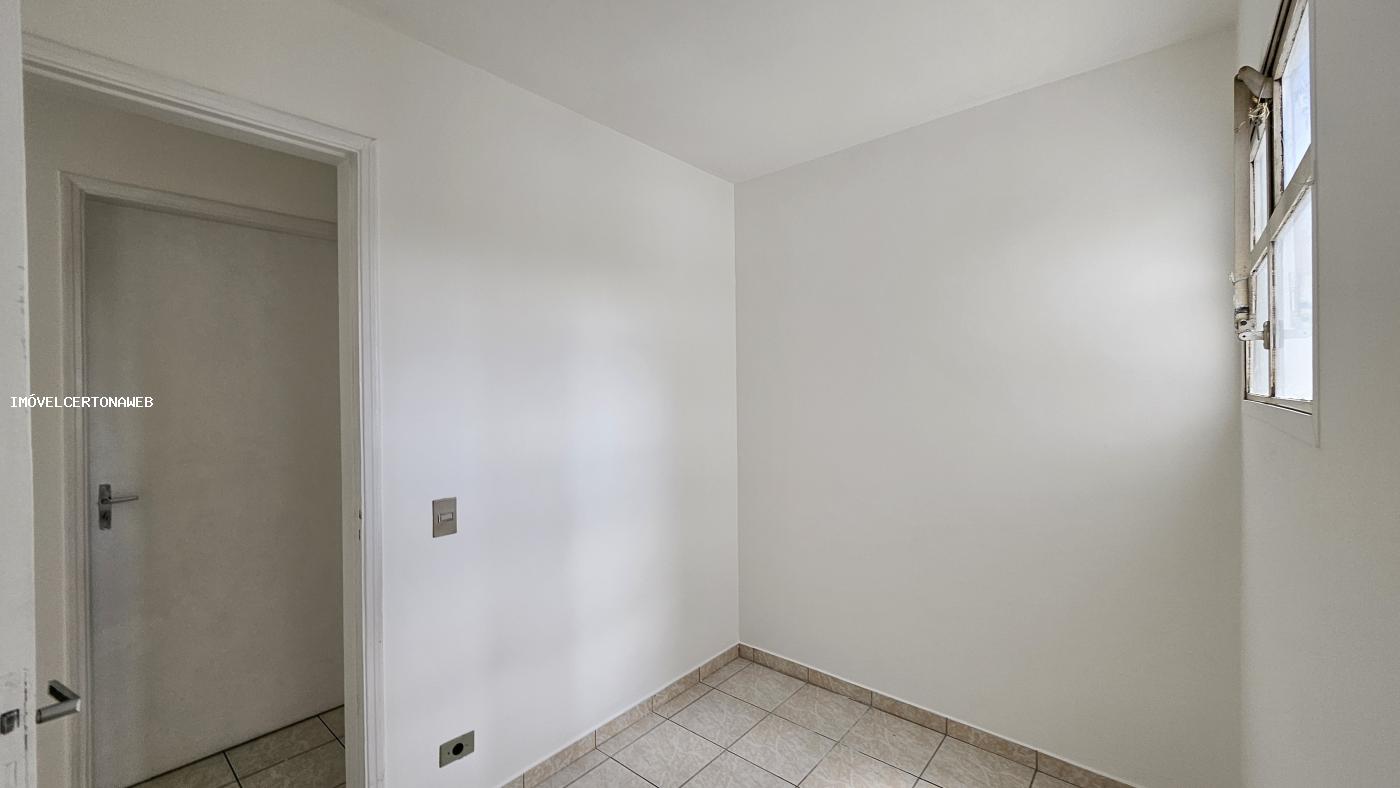 Apartamento à venda com 3 quartos, 74m² - Foto 12