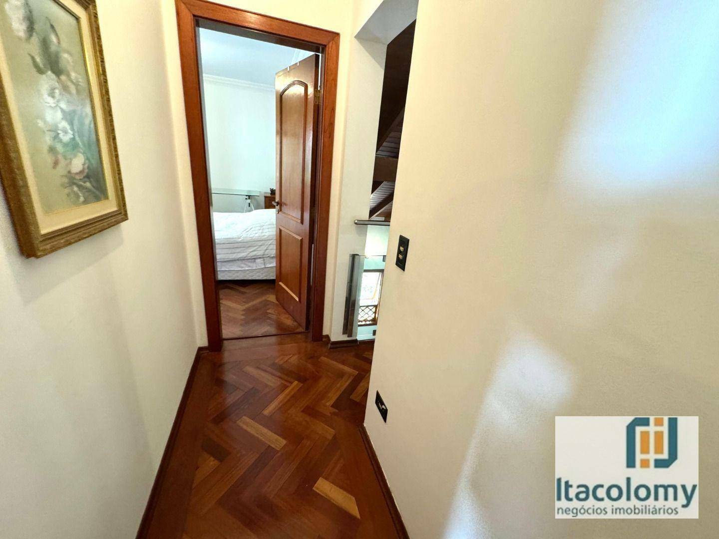 Casa de Condomínio à venda com 3 quartos, 371m² - Foto 4