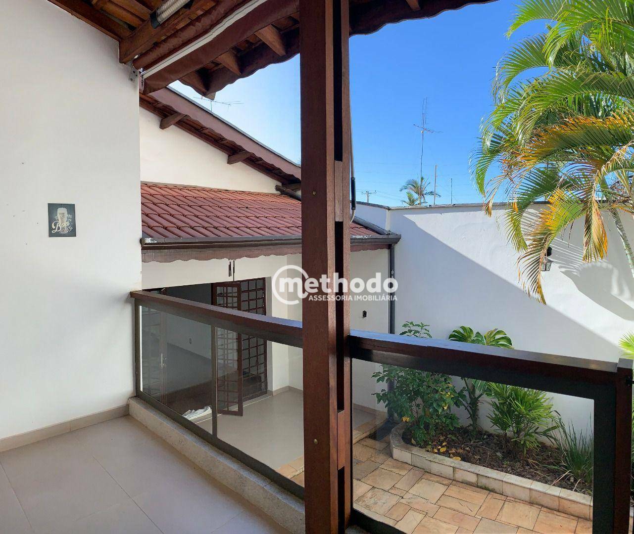 Casa à venda com 4 quartos, 244m² - Foto 11