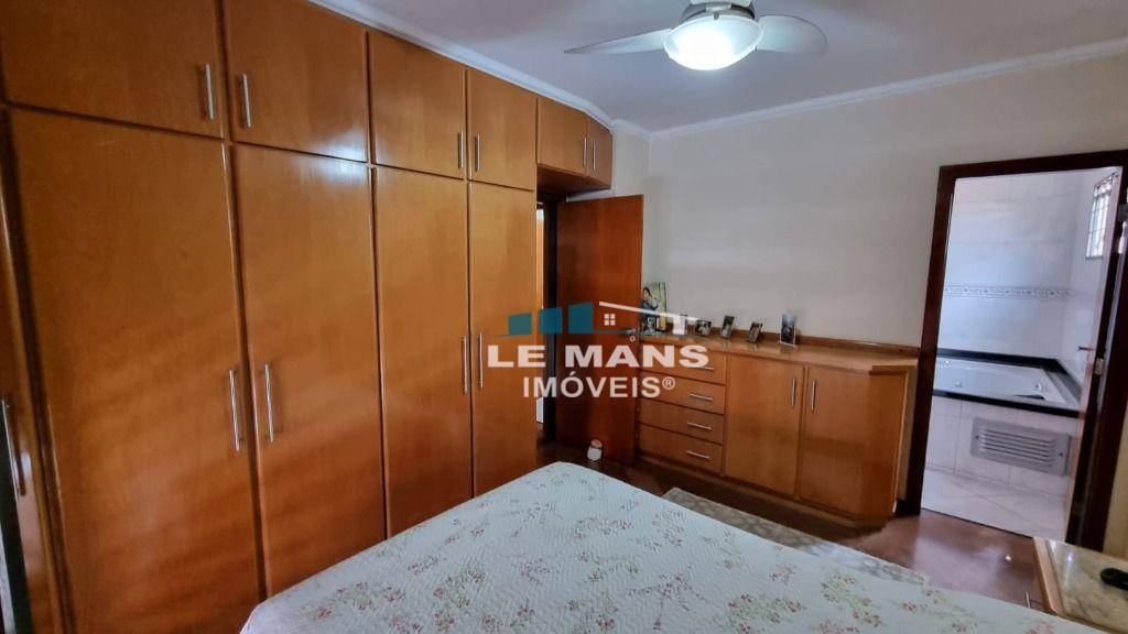 Casa à venda com 3 quartos, 205m² - Foto 24