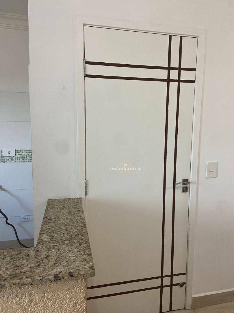 Apartamento à venda com 2 quartos, 60m² - Foto 2