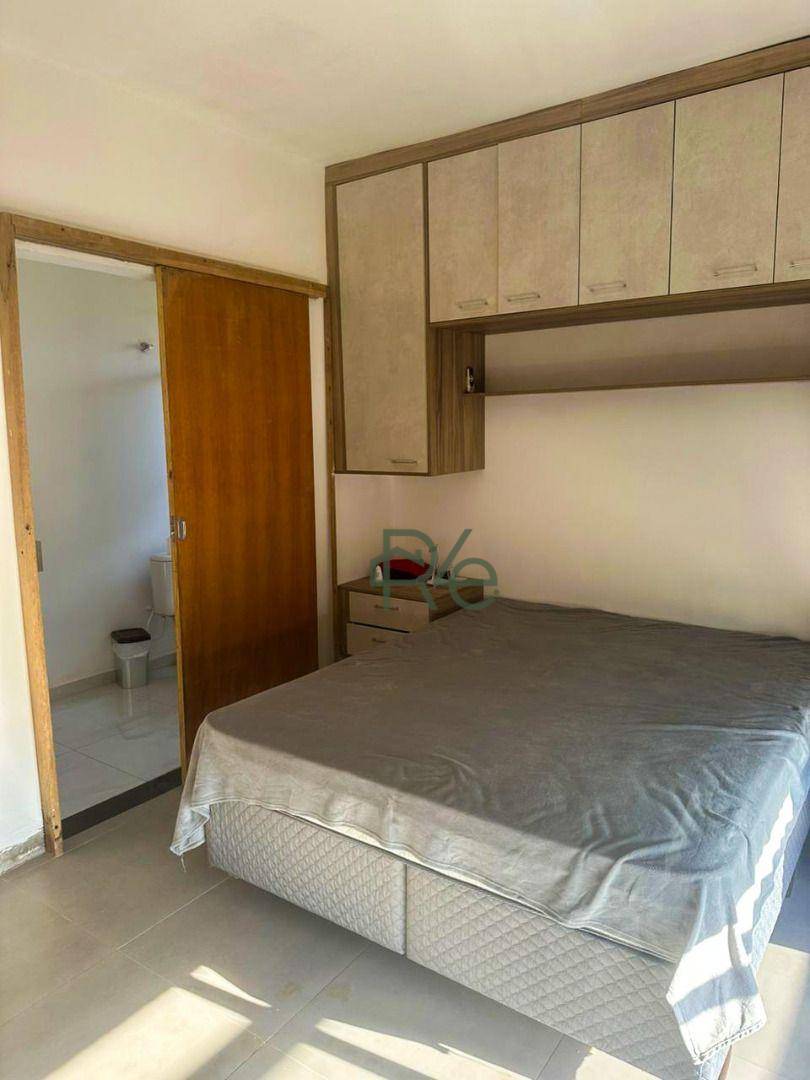 Casa de Condomínio à venda com 4 quartos, 265m² - Foto 4