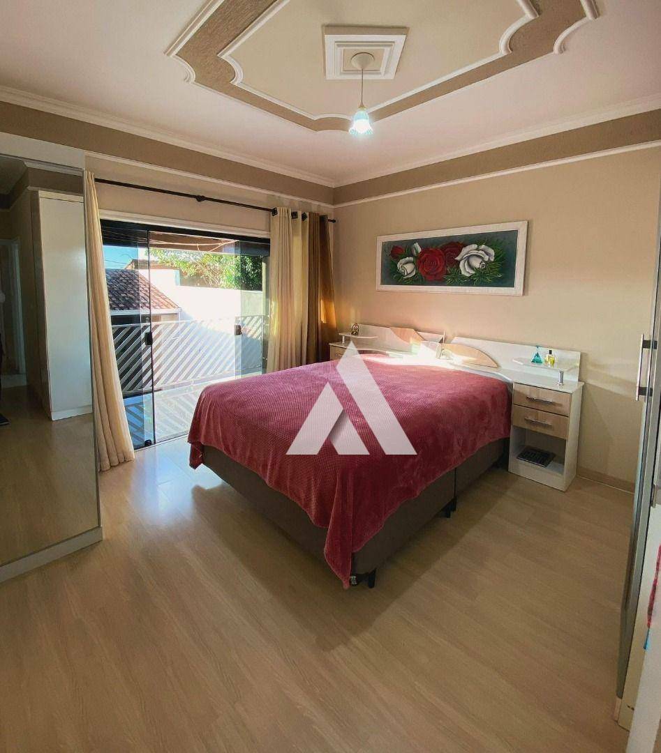Casa à venda com 4 quartos, 210m² - Foto 6