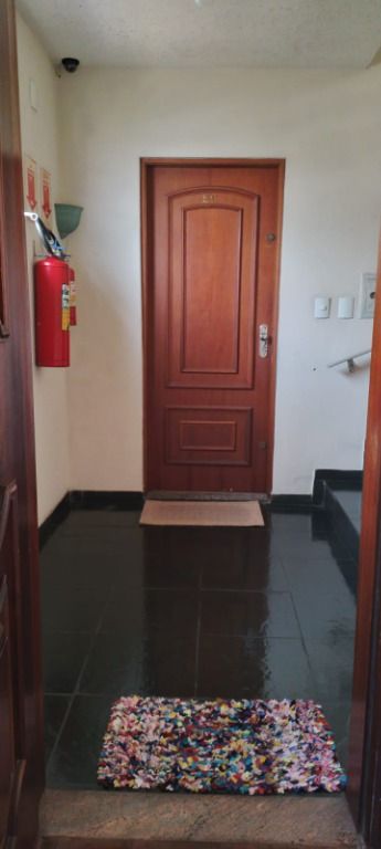 Apartamento à venda com 2 quartos, 60m² - Foto 7