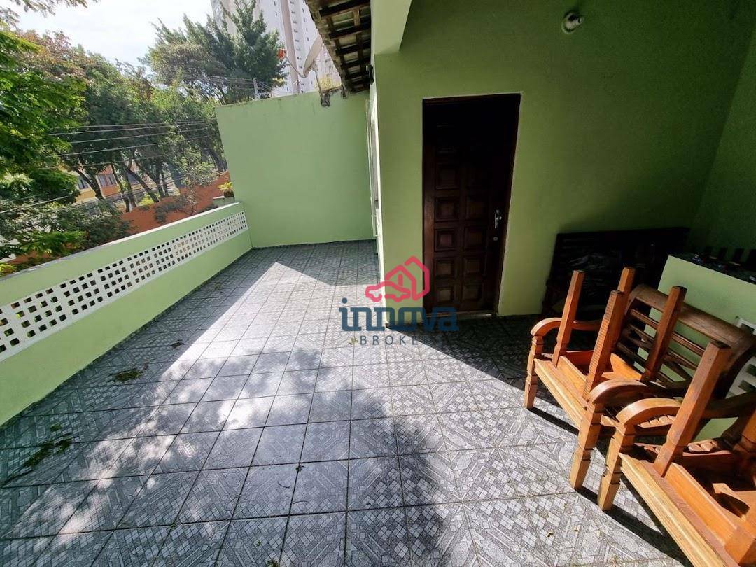 Casa à venda com 3 quartos, 248m² - Foto 3