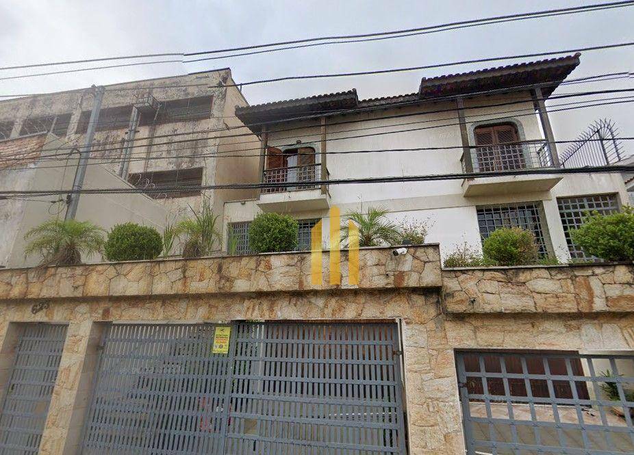 Sobrado à venda com 4 quartos, 300m² - Foto 1