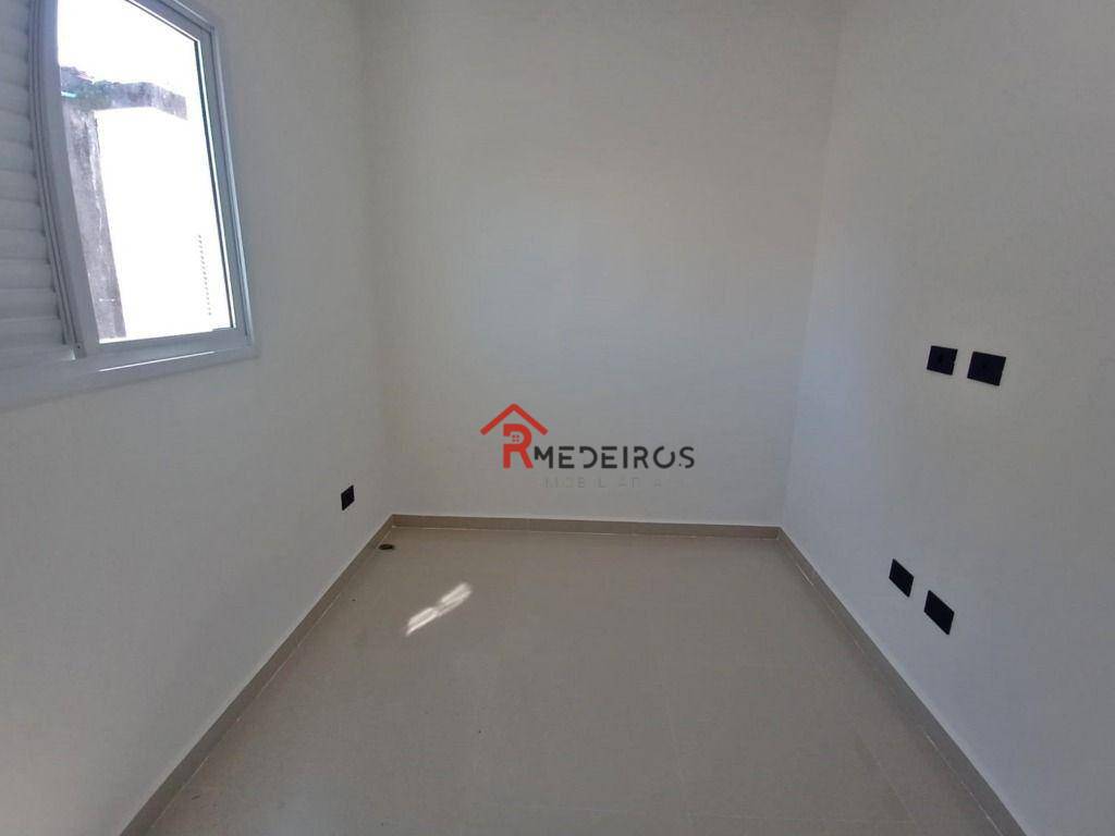 Casa à venda com 2 quartos, 64m² - Foto 12