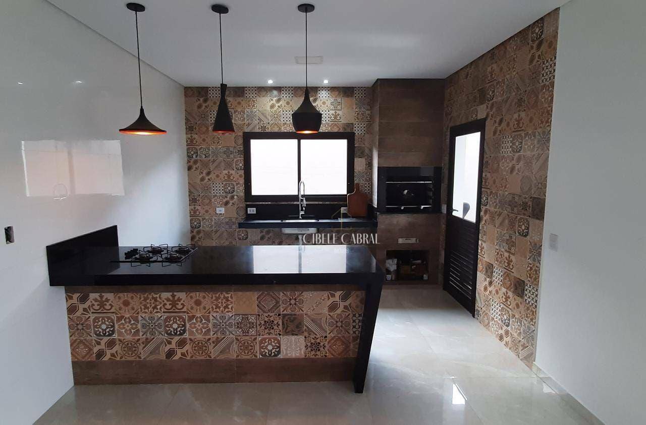 Casa para alugar com 3 quartos, 350m² - Foto 10