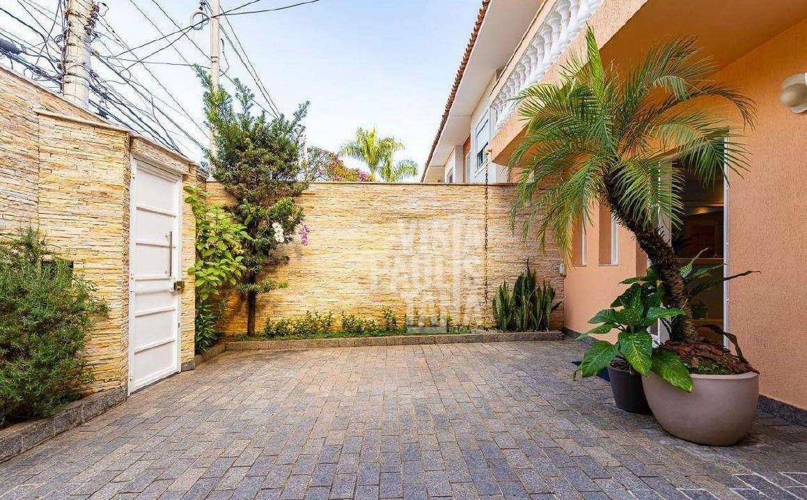 Casa à venda com 4 quartos, 220m² - Foto 25