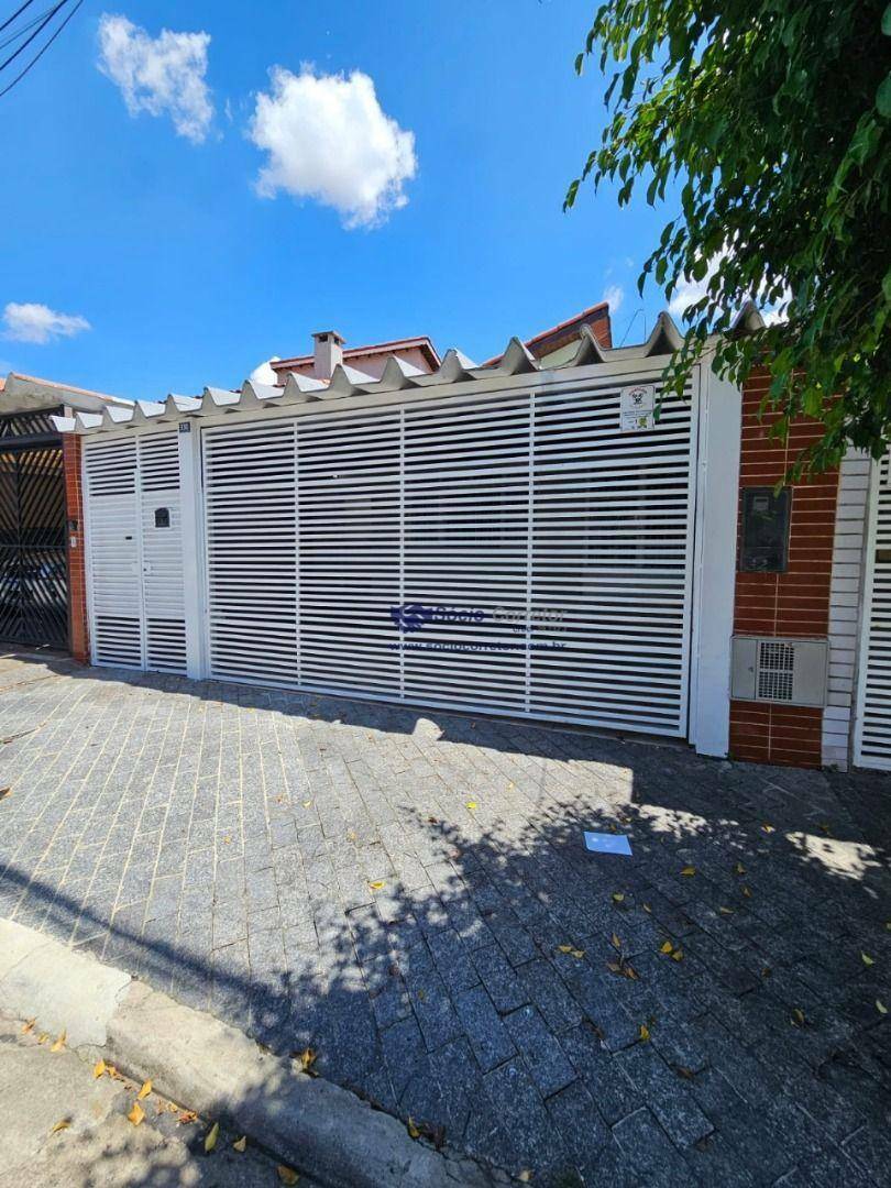 Casa à venda com 4 quartos, 145m² - Foto 3