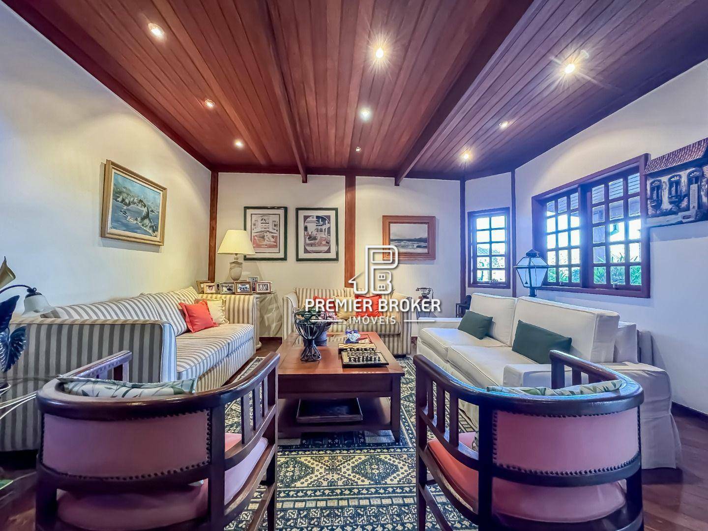 Casa de Condomínio à venda com 4 quartos, 230m² - Foto 3