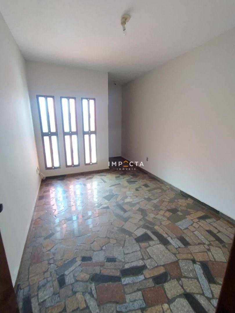 Casa à venda com 2 quartos, 200m² - Foto 9